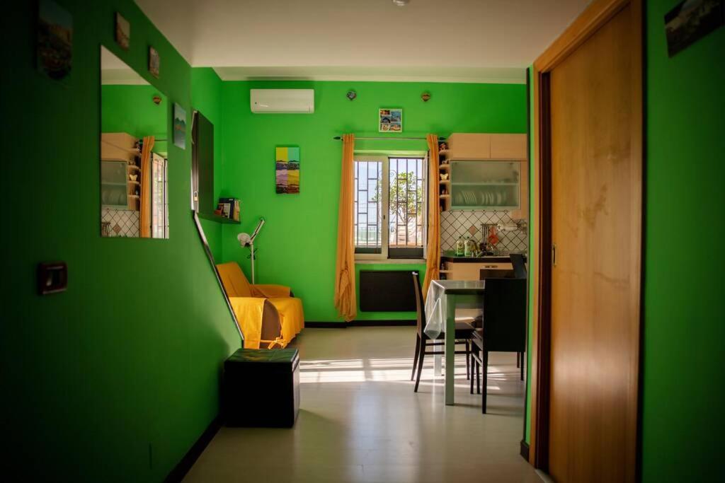 Casa Vacanze Funny House Consalvo เนเปิลส์ ภายนอก รูปภาพ