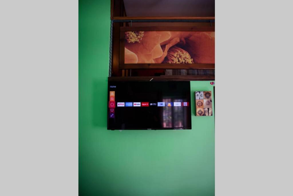 Casa Vacanze Funny House Consalvo เนเปิลส์ ภายนอก รูปภาพ
